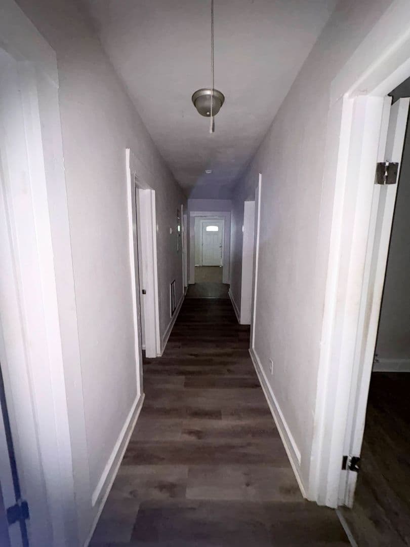 Jacksonville House: 5779 SW Carver Circle