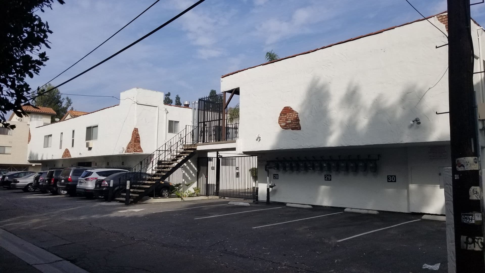 Studio City Apartment: 10944 Bluffside Drive