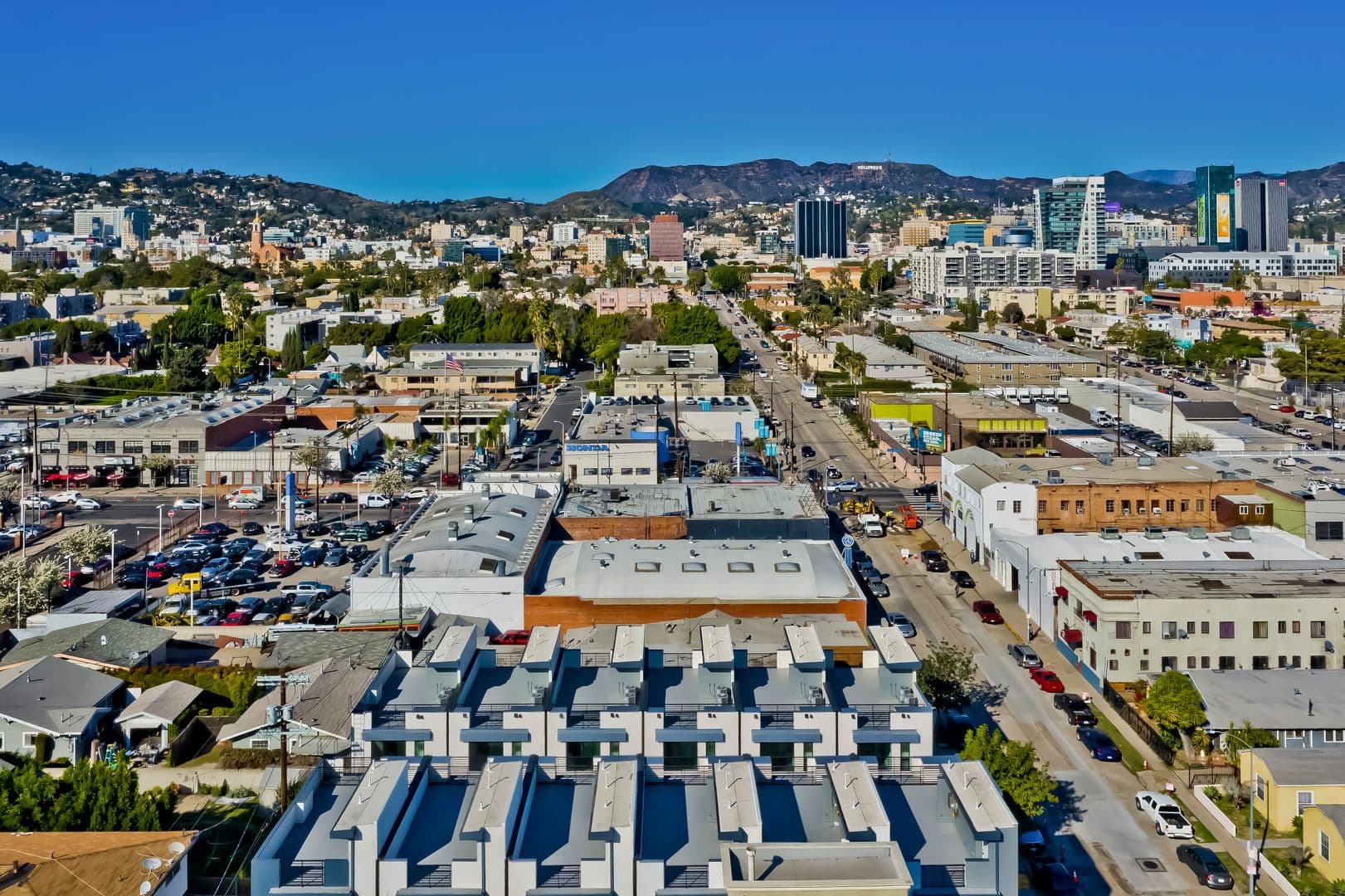 Los Angeles Apartment: 1025 Wilcox Avenue