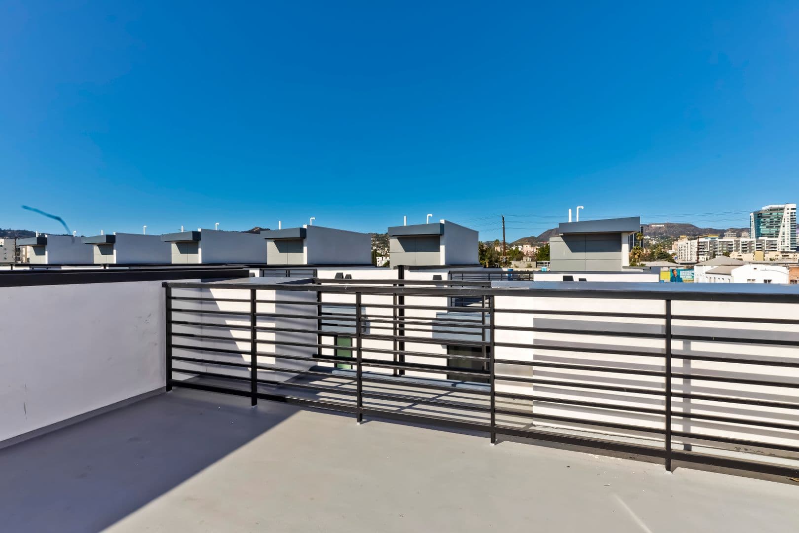 Los Angeles Apartment: 1025 Wilcox Avenue