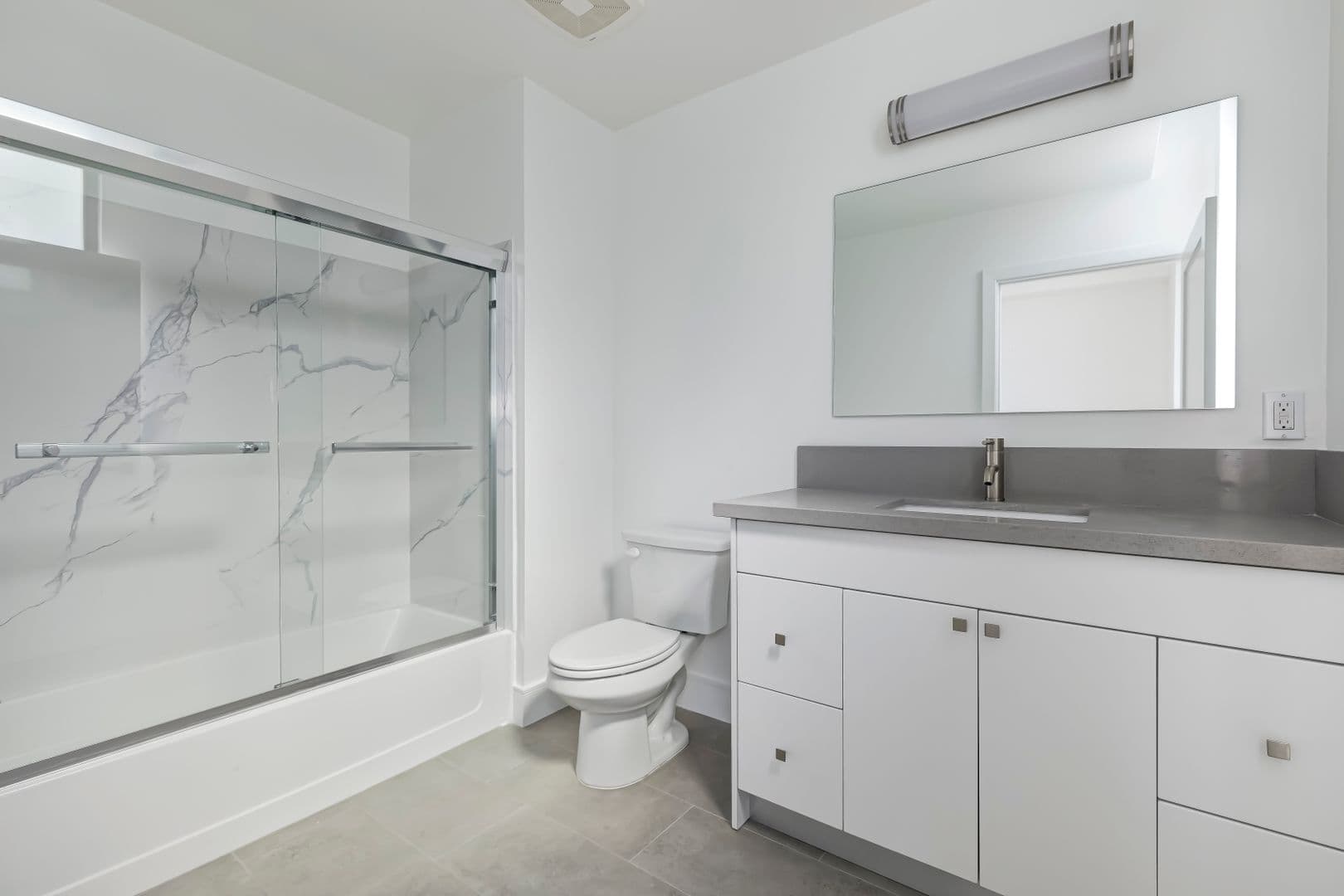 Los Angeles Apartment: 1025 Wilcox Avenue