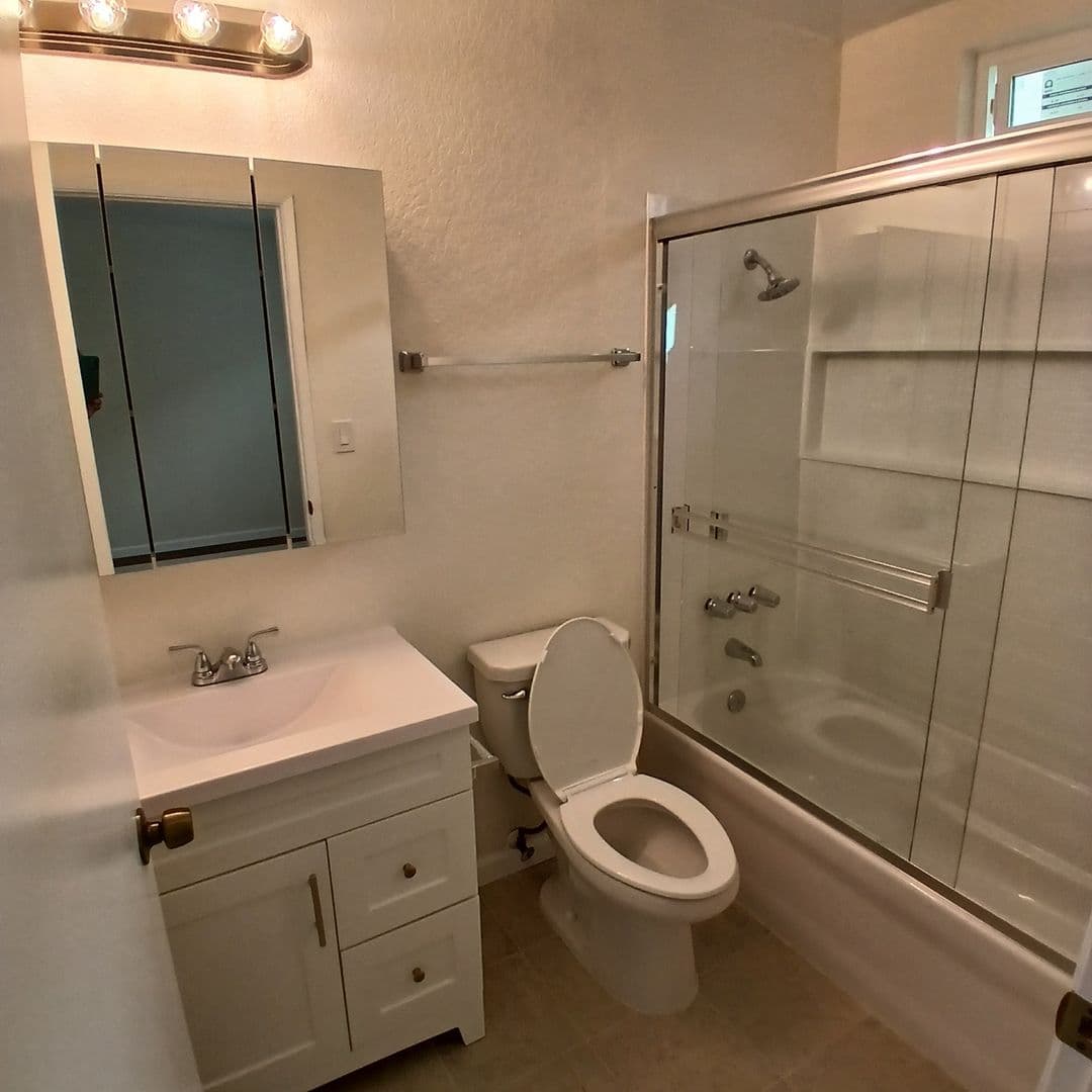 Studio City Apartment: 10944 Bluffside Drive