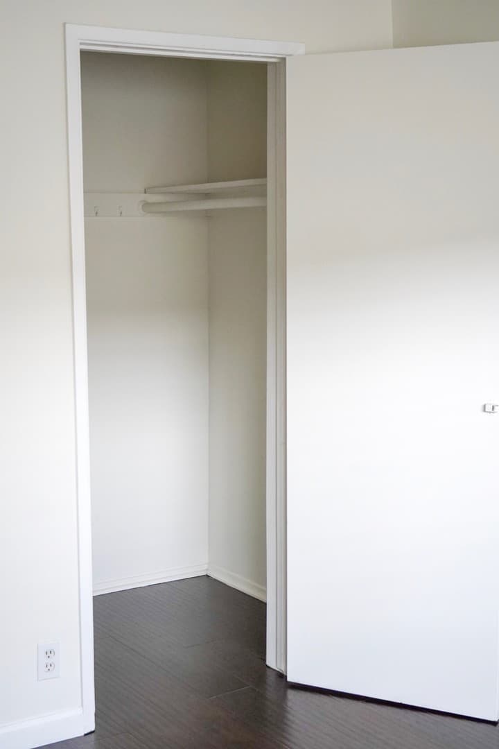 Los Angeles Apartment: 617 North Orange Drive