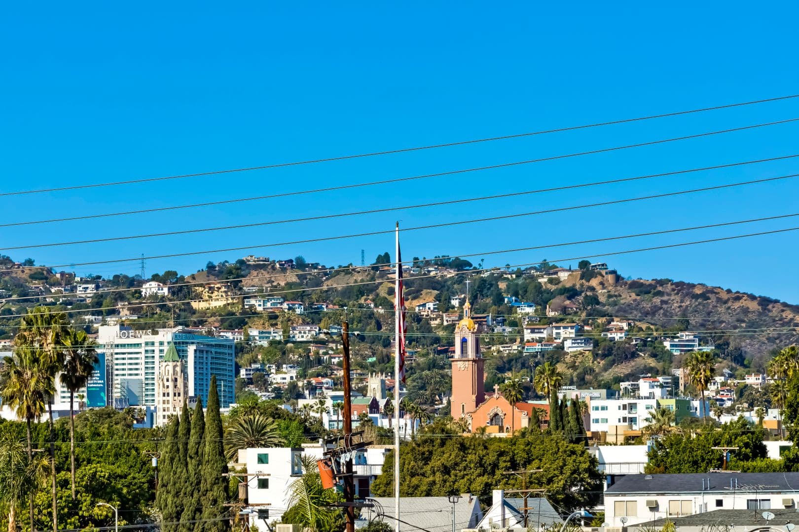 Los Angeles Apartment: 1025 Wilcox Avenue
