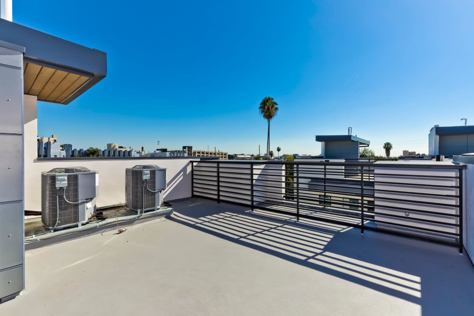 Los Angeles Apartment: 1025 Wilcox Avenue