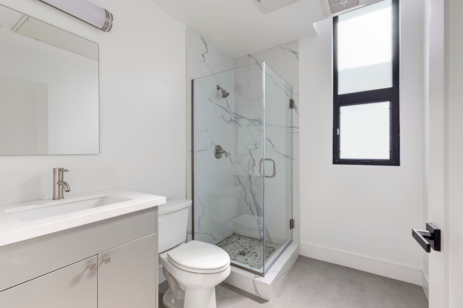 Los Angeles Apartment: 1025 Wilcox Avenue