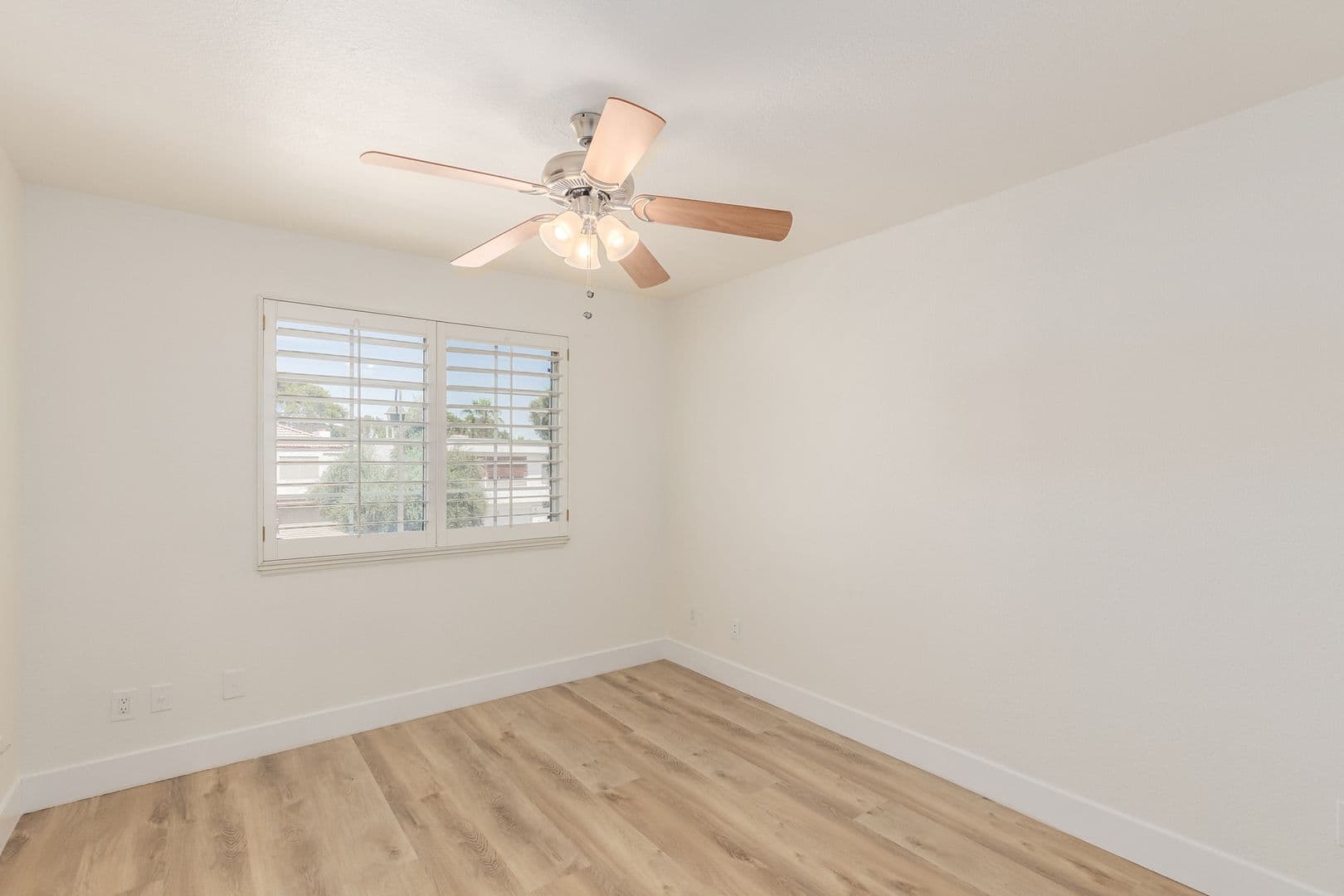 LAS VEGAS House: 861 Vegas Valley Dr