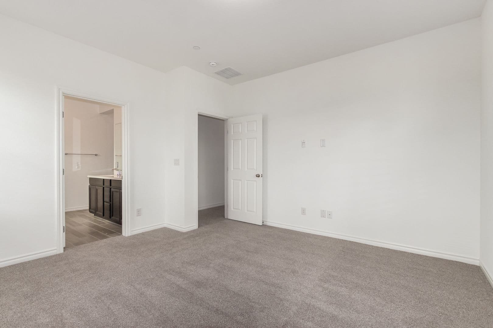 LAS VEGAS House: 20 BARBARA LN #116
