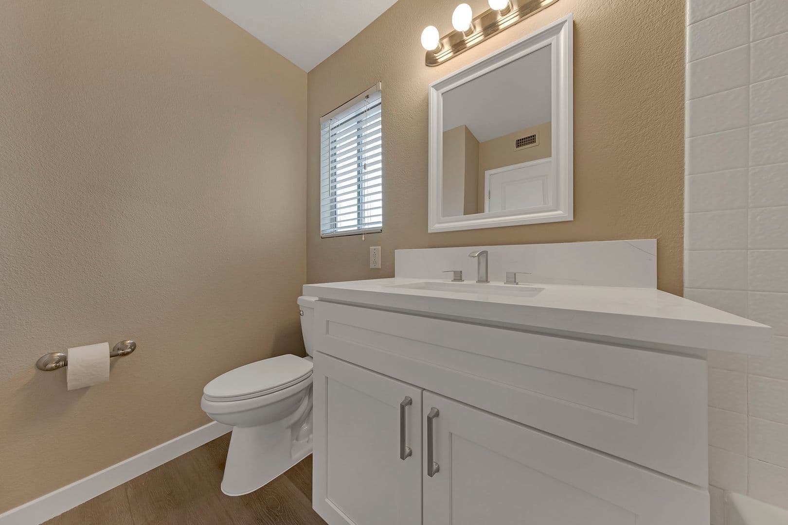 HENDERSON House: 3158 LAUREL AVE