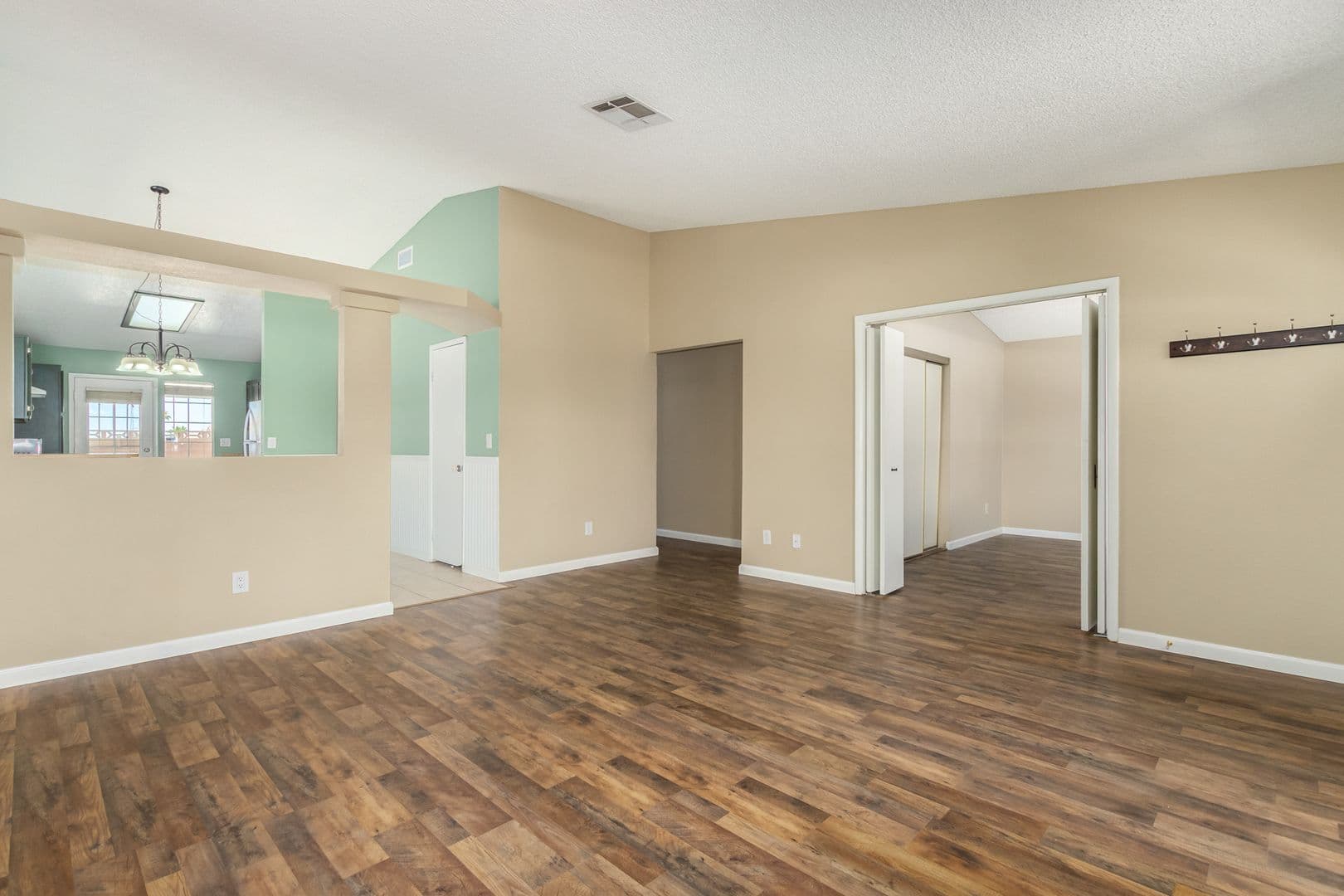 LAS VEGAS House: 616 JONATHAN GLEN WAY