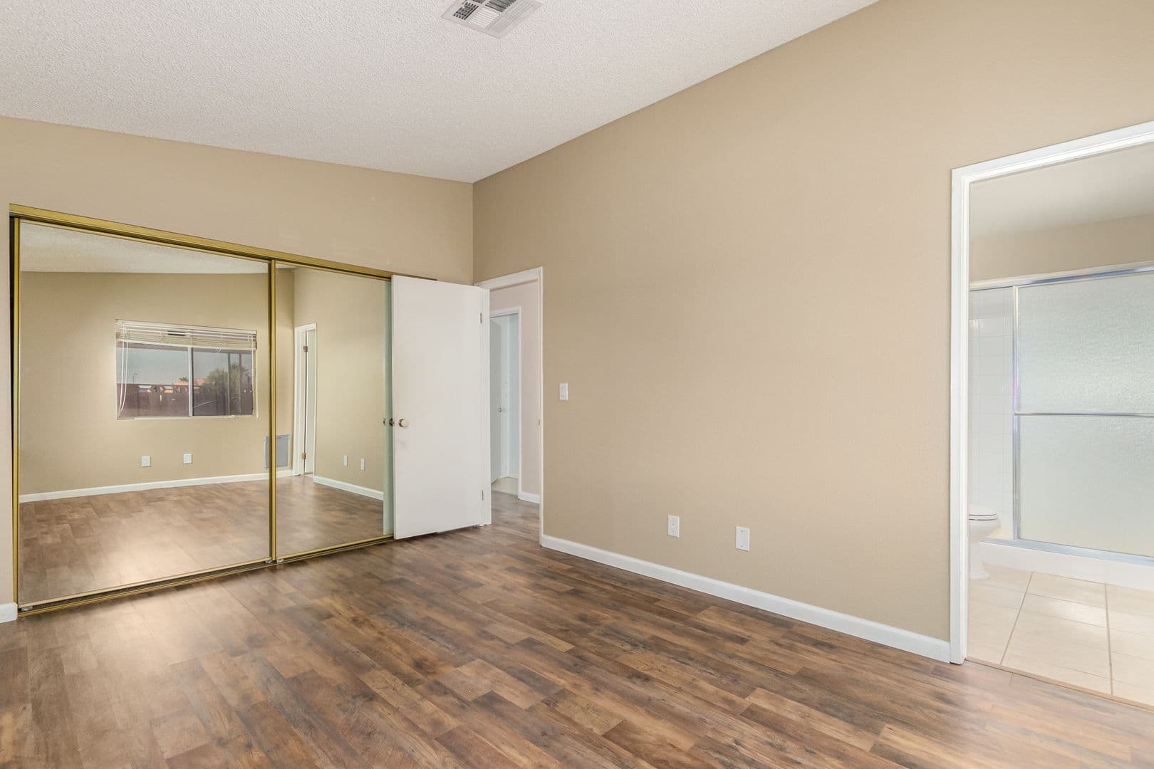 LAS VEGAS House: 616 JONATHAN GLEN WAY