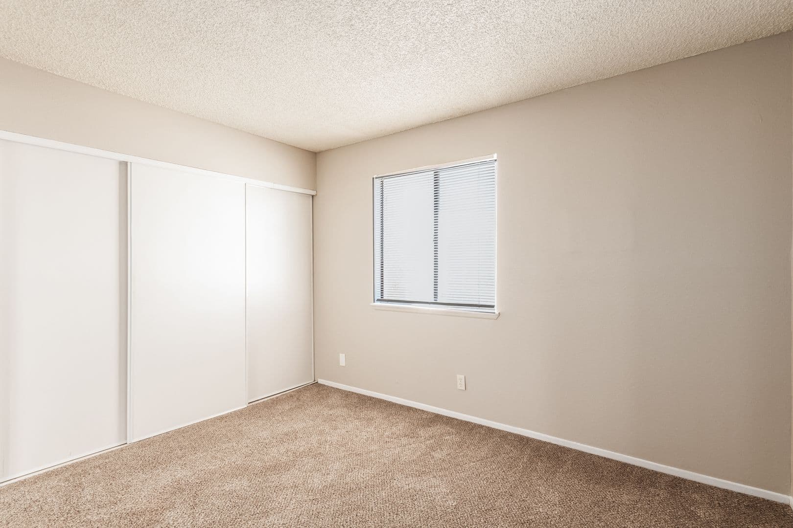 LAS VEGAS House: 3701 SNORKEL CR #2