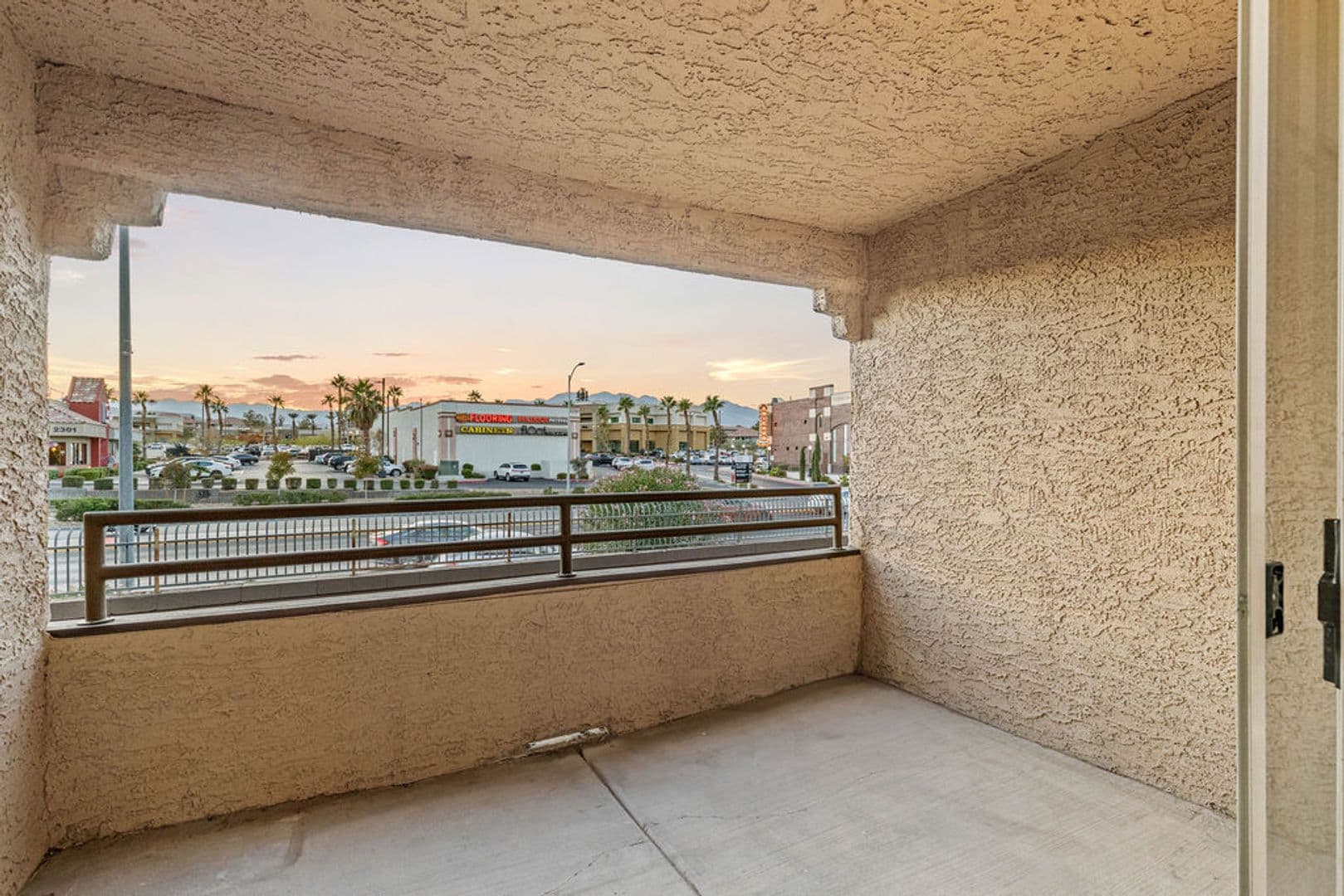 Las Vegas Condo: 2200 S Fort Apache # 2004