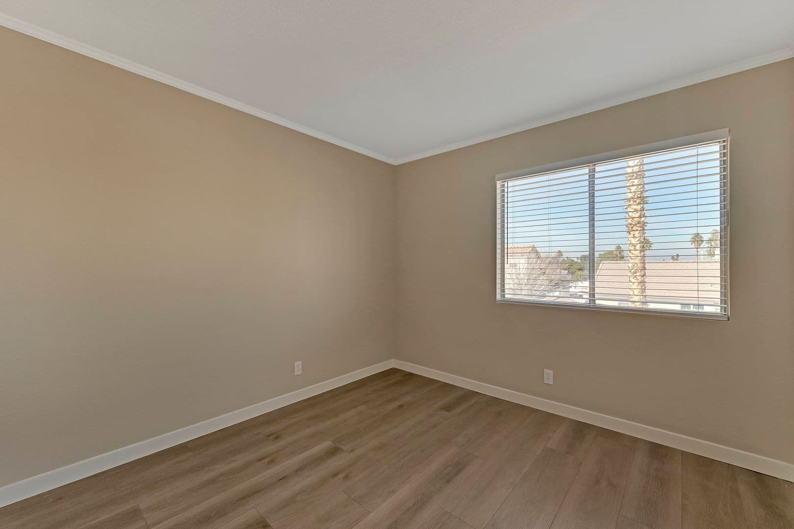 HENDERSON House: 3158 LAUREL AVE