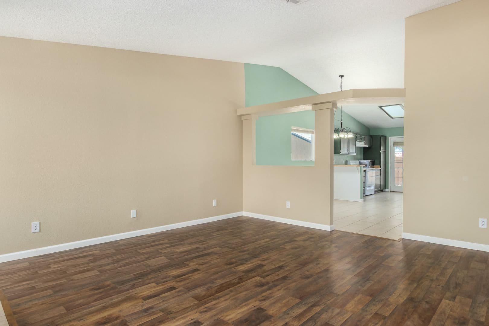 LAS VEGAS House: 616 JONATHAN GLEN WAY