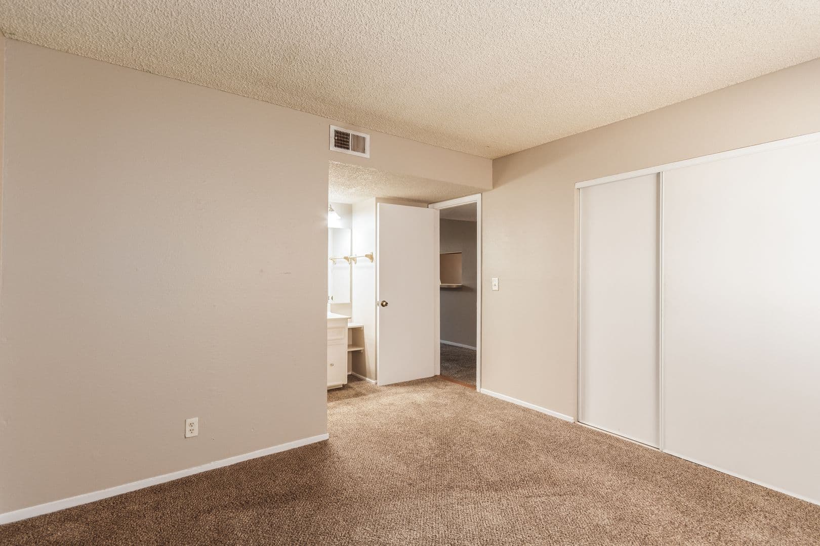 LAS VEGAS House: 3701 SNORKEL CR #2
