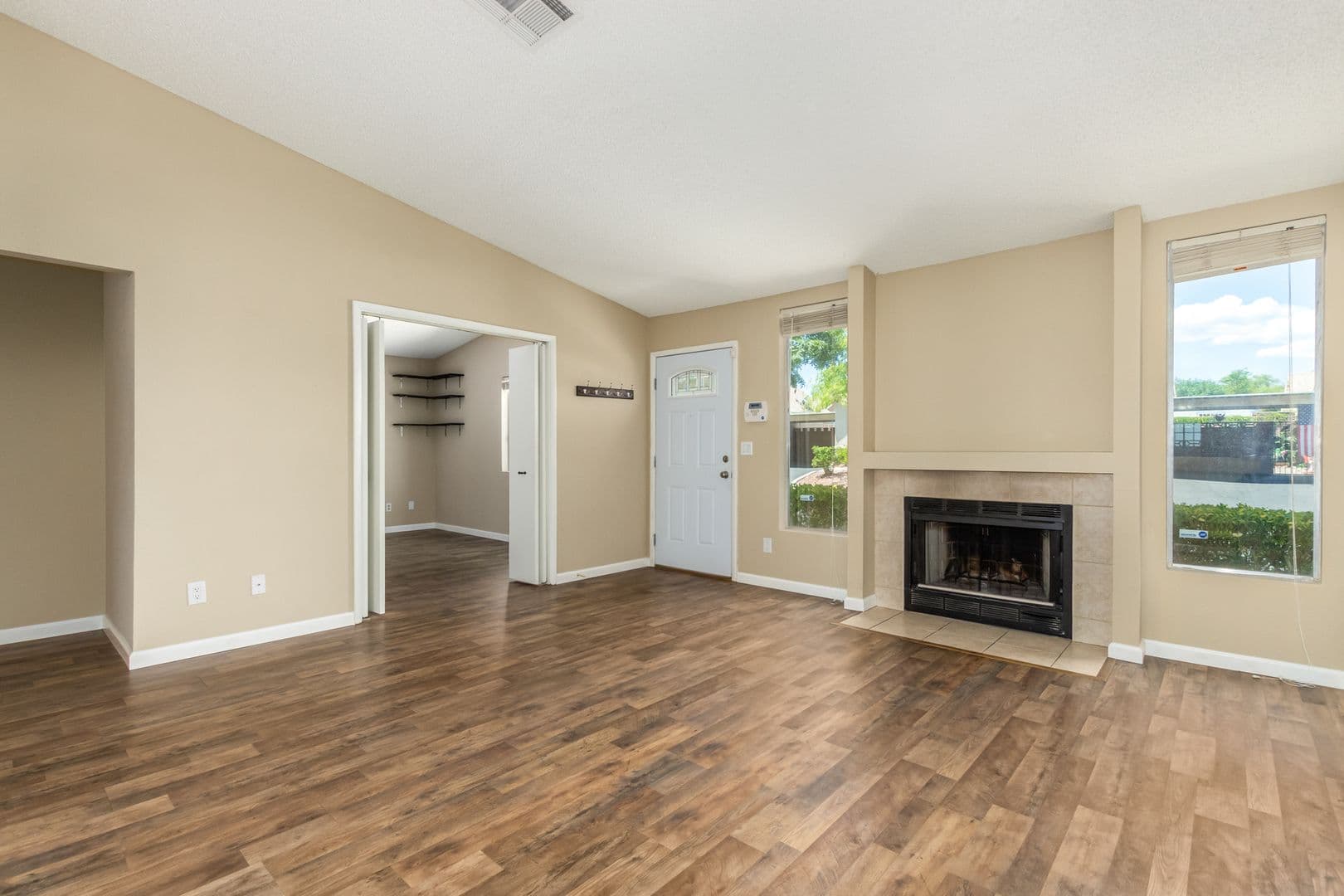 LAS VEGAS House: 616 JONATHAN GLEN WAY