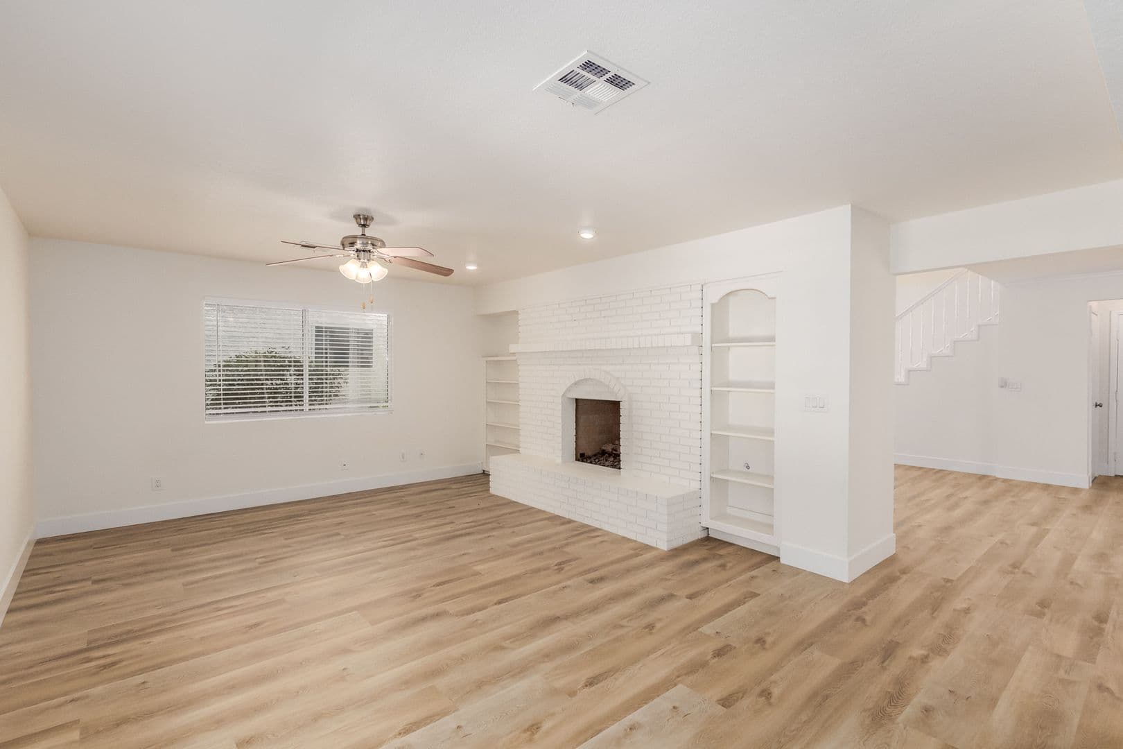 LAS VEGAS House: 861 Vegas Valley Dr