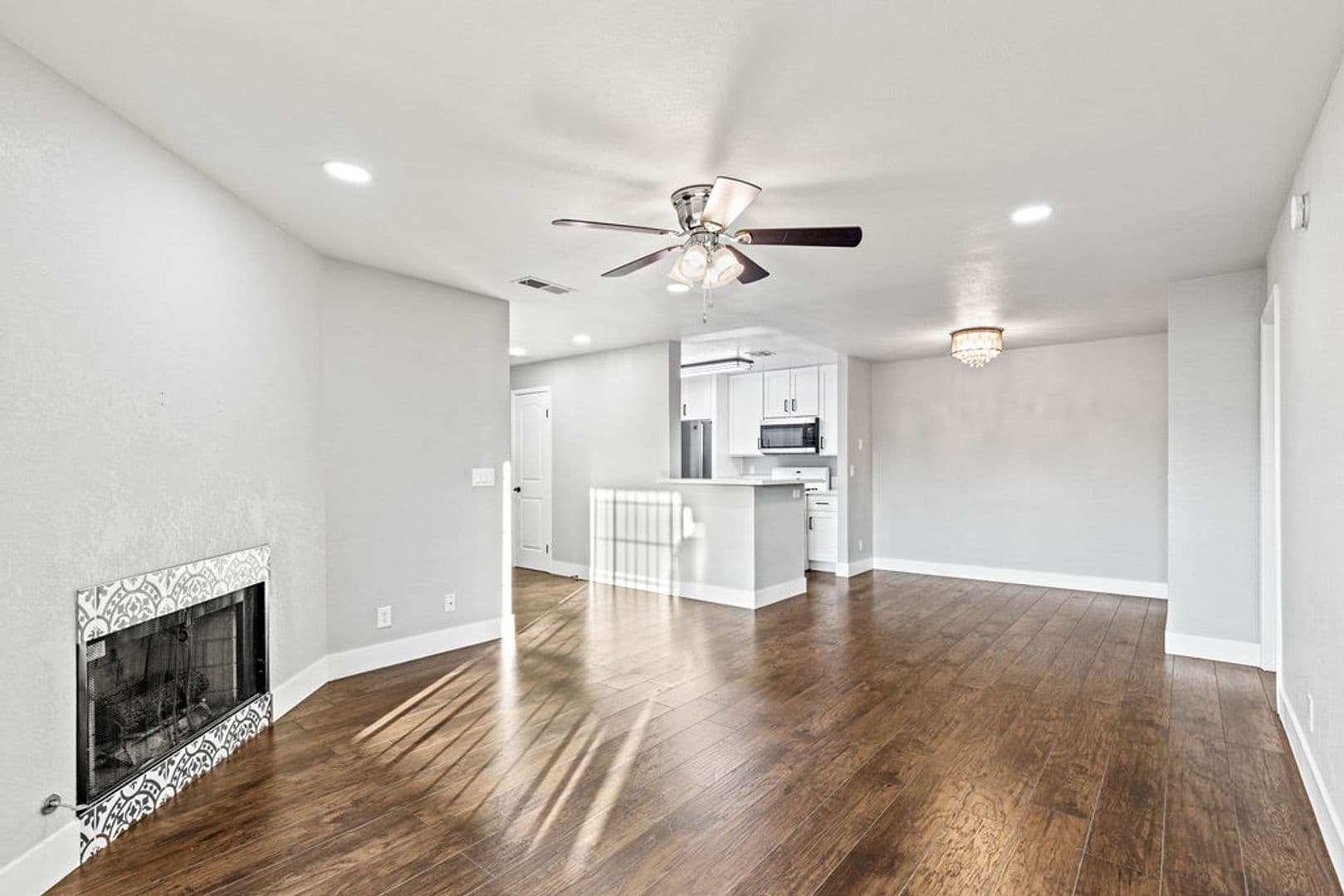 Las Vegas Condo: 2200 S Fort Apache # 2004