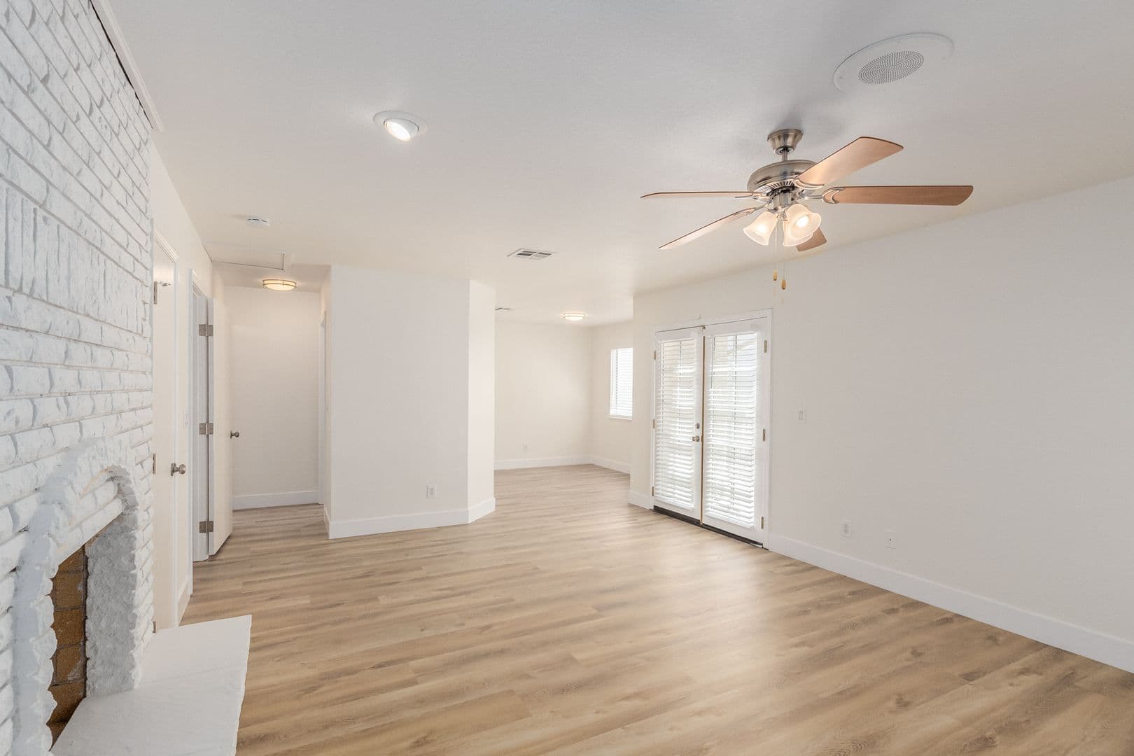 LAS VEGAS House: 861 Vegas Valley Dr