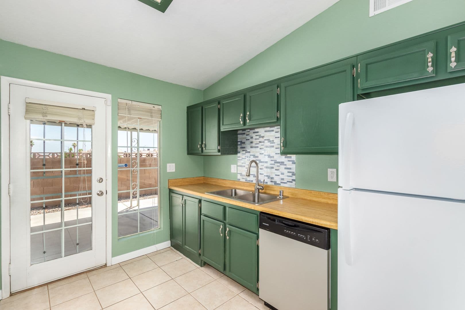 LAS VEGAS House: 616 JONATHAN GLEN WAY