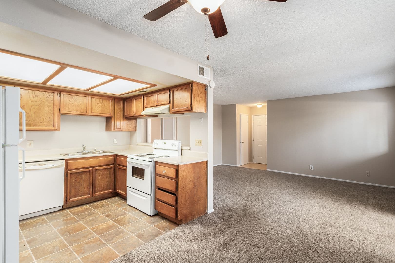 LAS VEGAS House: 3701 SNORKEL CR #2