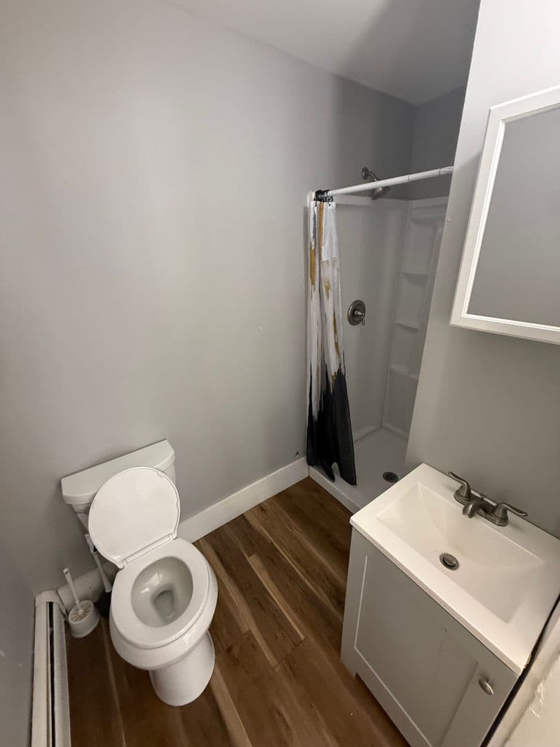 Dover Apartment: 14 Pierce St.
