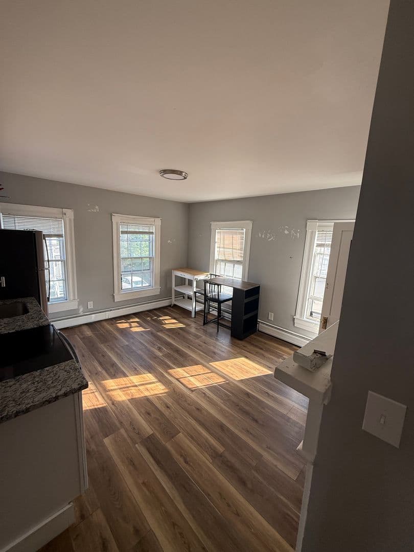 Dover Apartment: 14 Pierce St.