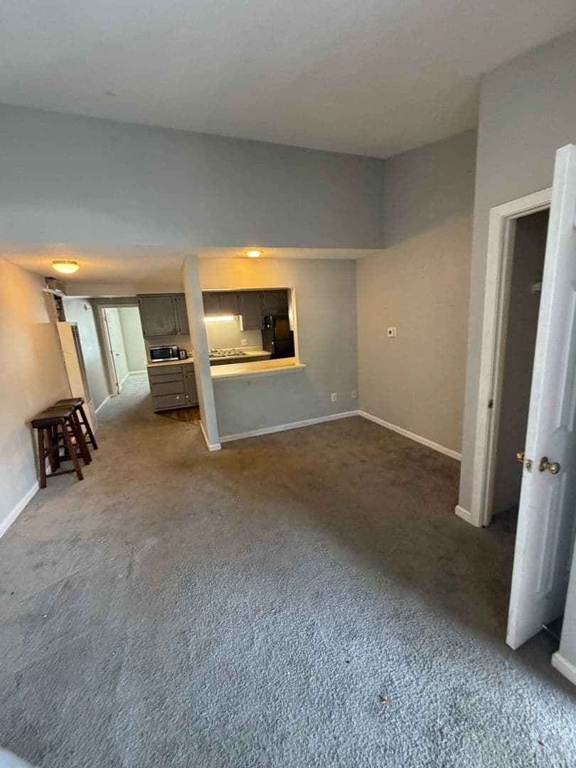 Berwick Apartment: 4 Merriam St.