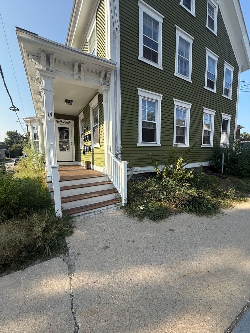 Dover Apartment: 14 Pierce St.