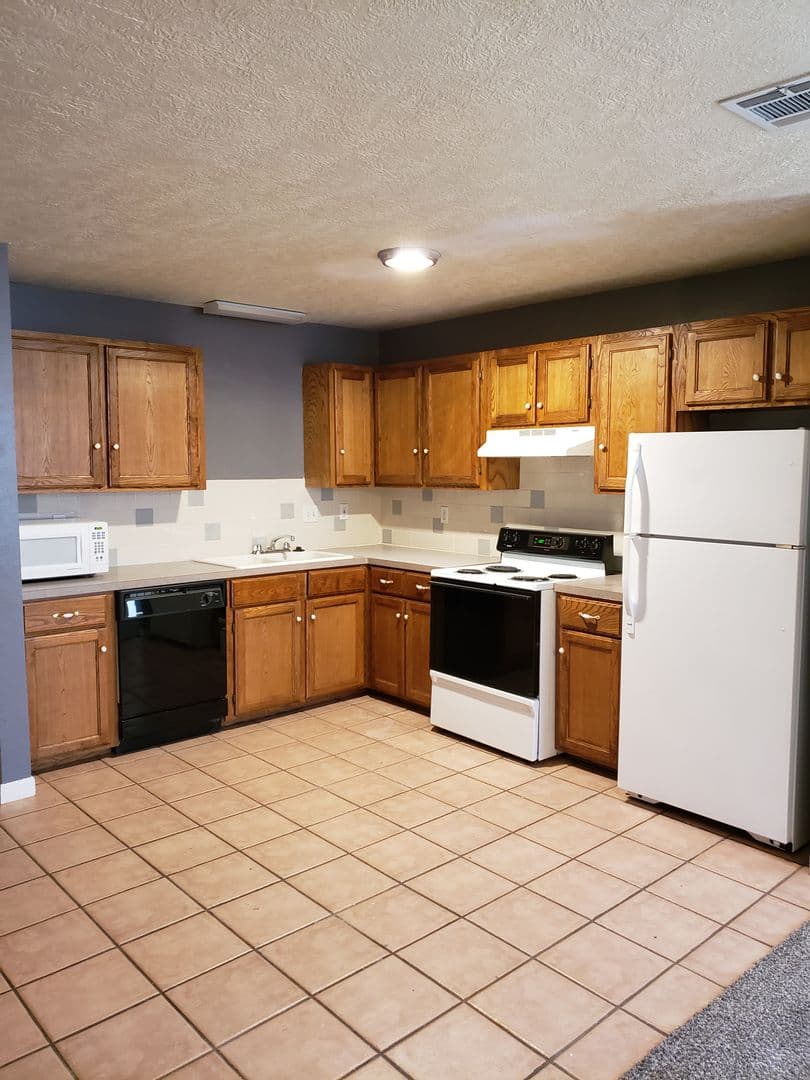 Port Arthur Apartment: 2800-2804 90th Street