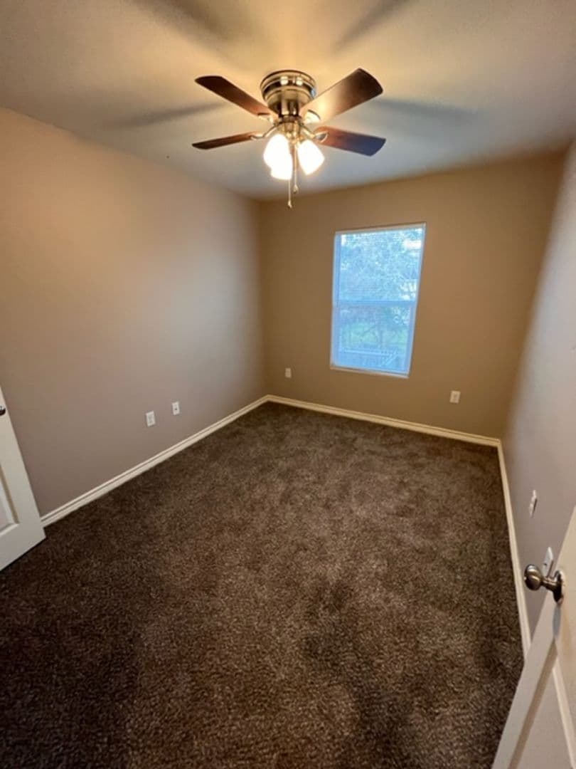 Nederland Apartment: 404 Nederland Ave