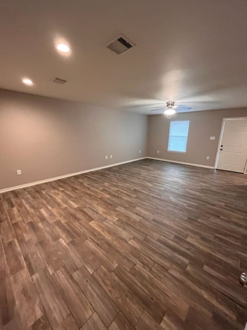 Nederland Apartment: 404 Nederland Ave