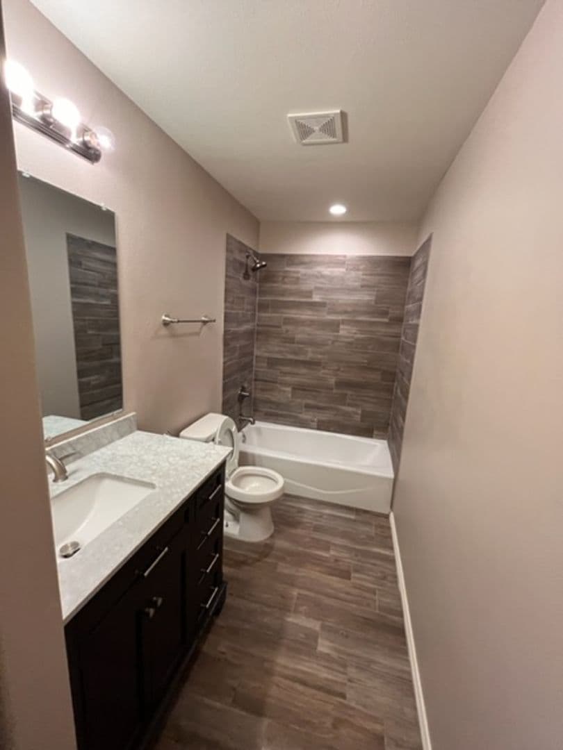 Nederland Apartment: 404 Nederland Ave