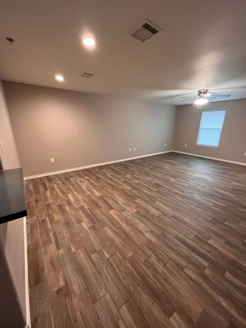 Nederland Apartment: 404 Nederland Ave