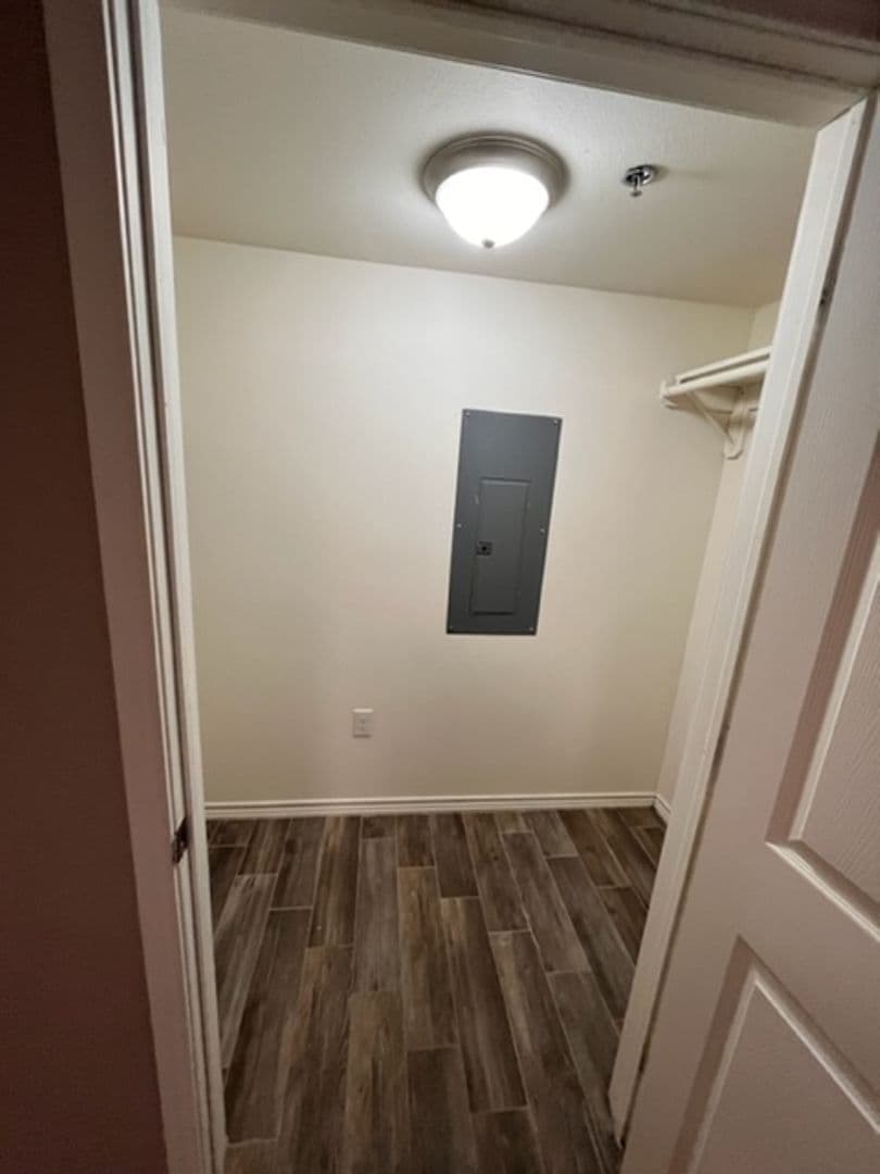 Nederland Apartment: 404 Nederland Ave