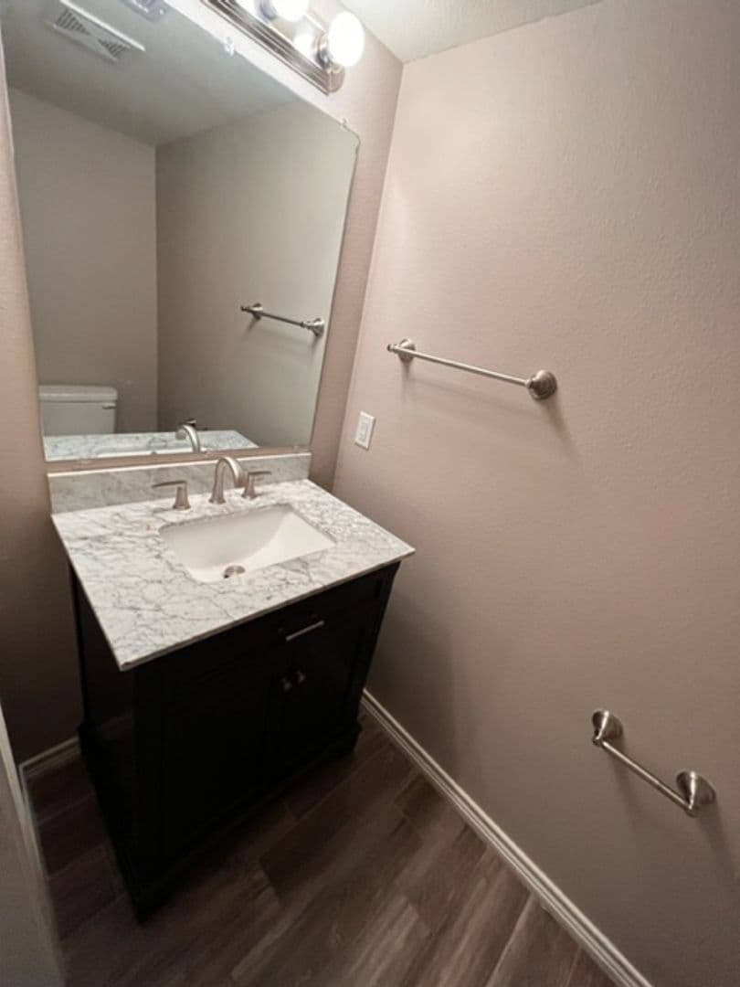 Nederland Apartment: 404 Nederland Ave