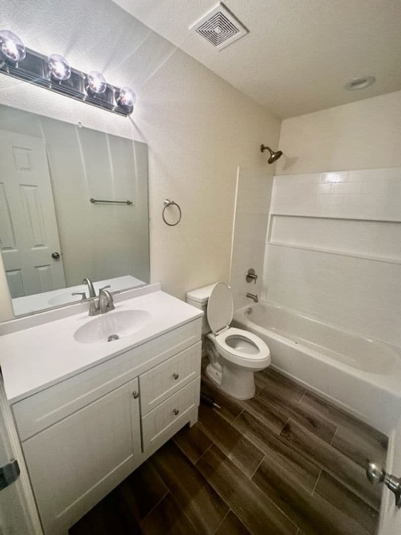 Port Arthur Apartment: 3030 Lake Arthur Dr