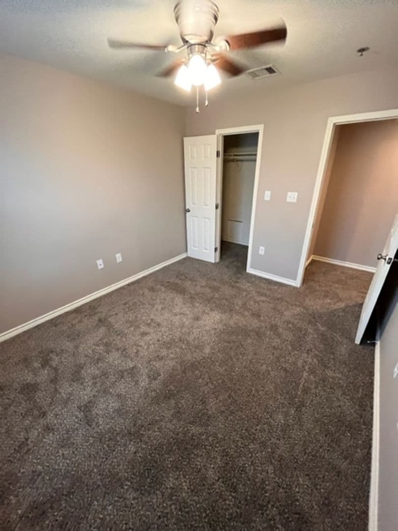 Nederland Apartment: 404 Nederland Ave