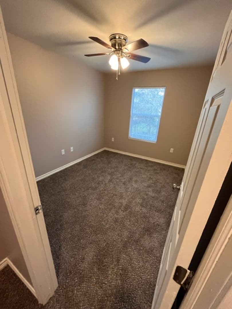 Nederland Apartment: 404 Nederland Ave