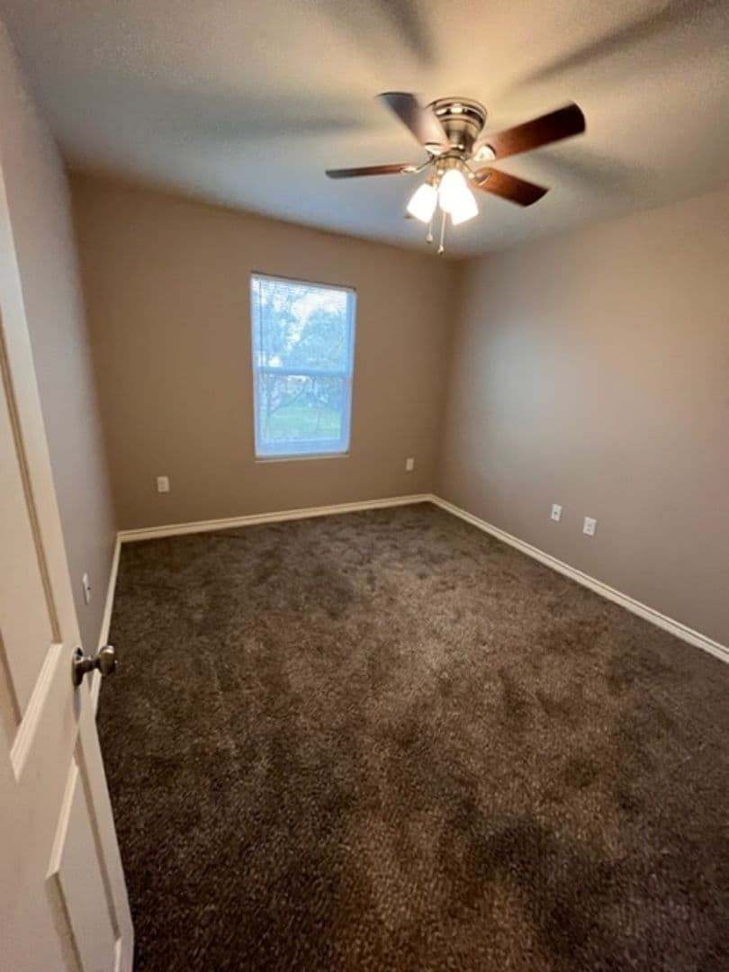 Nederland Apartment: 404 Nederland Ave