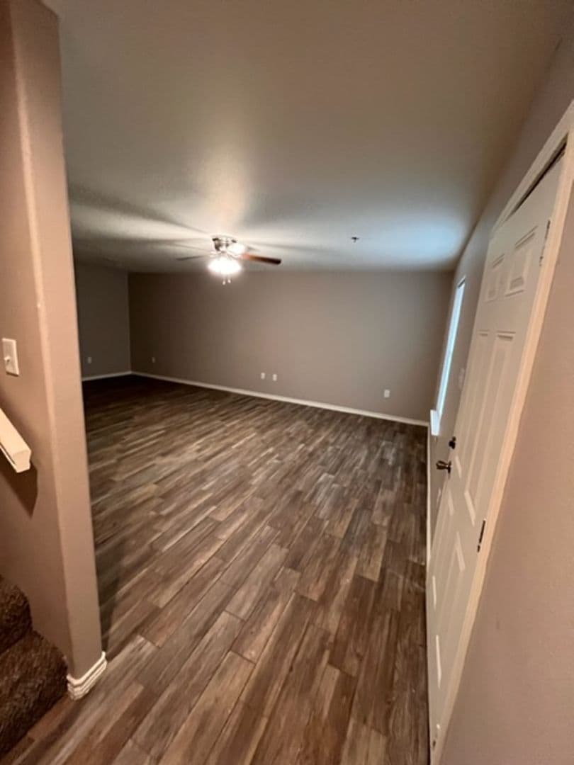 Nederland Apartment: 404 Nederland Ave