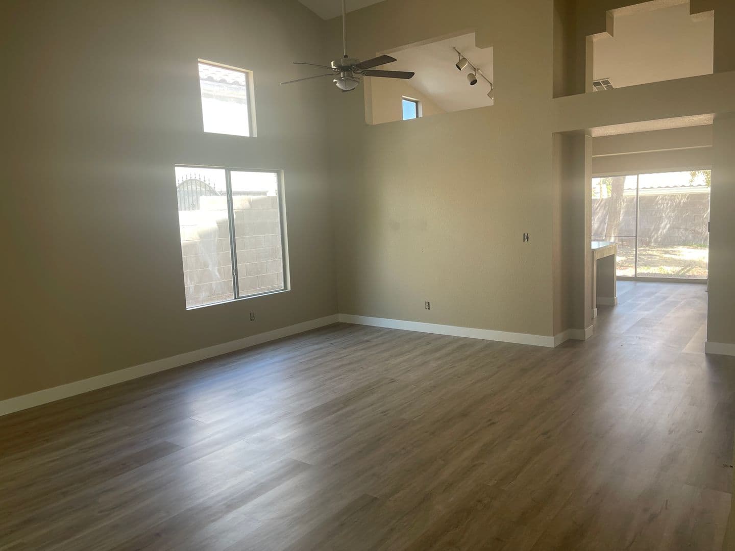 North Las Vegas House: 2226 Crown Valley Ln