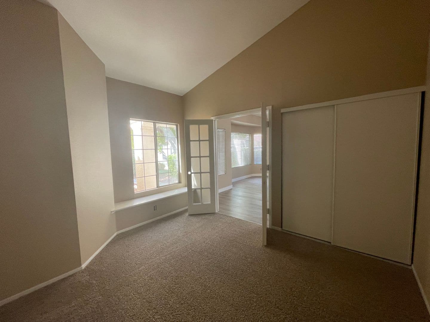 North Las Vegas House: 2226 Crown Valley Ln