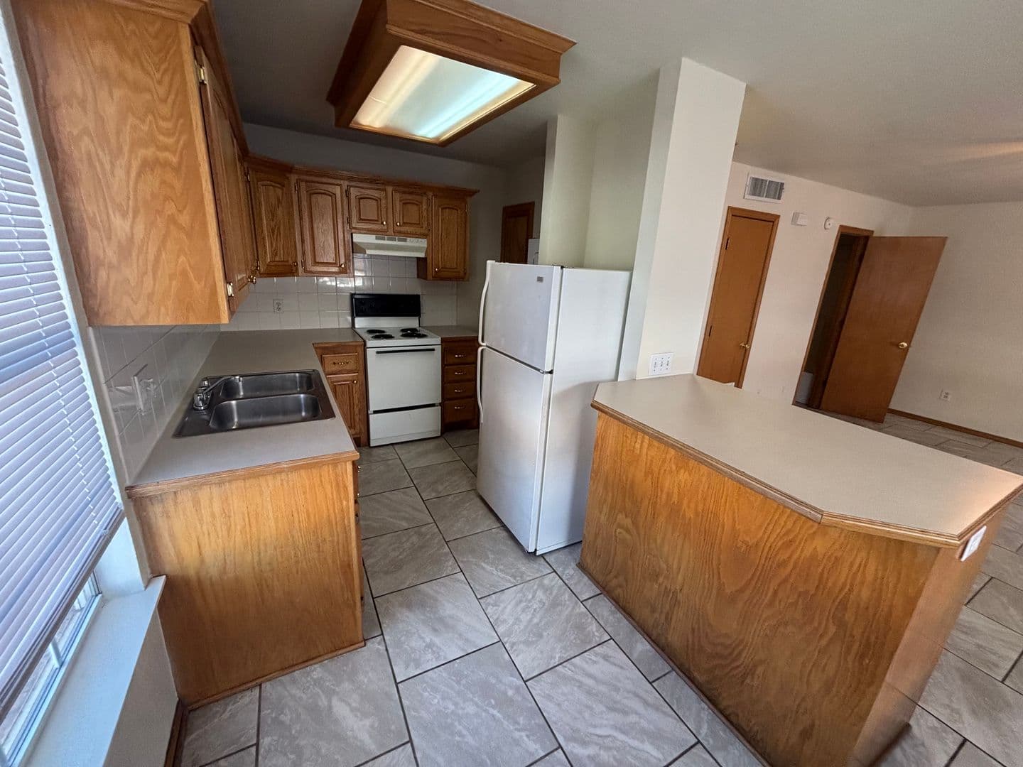Stillwater Apartment: 120 S Burdick - 60 Units