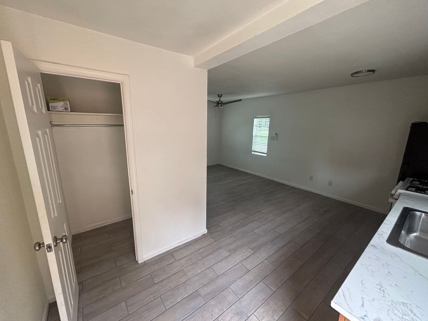 Stillwater Apartment: 305 E Virginia Ave