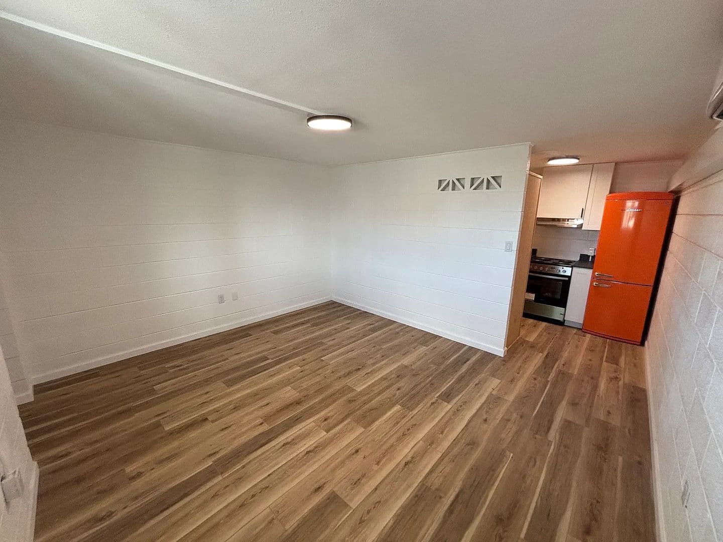 Stillwater Apartment: 1324 E 6th Ave