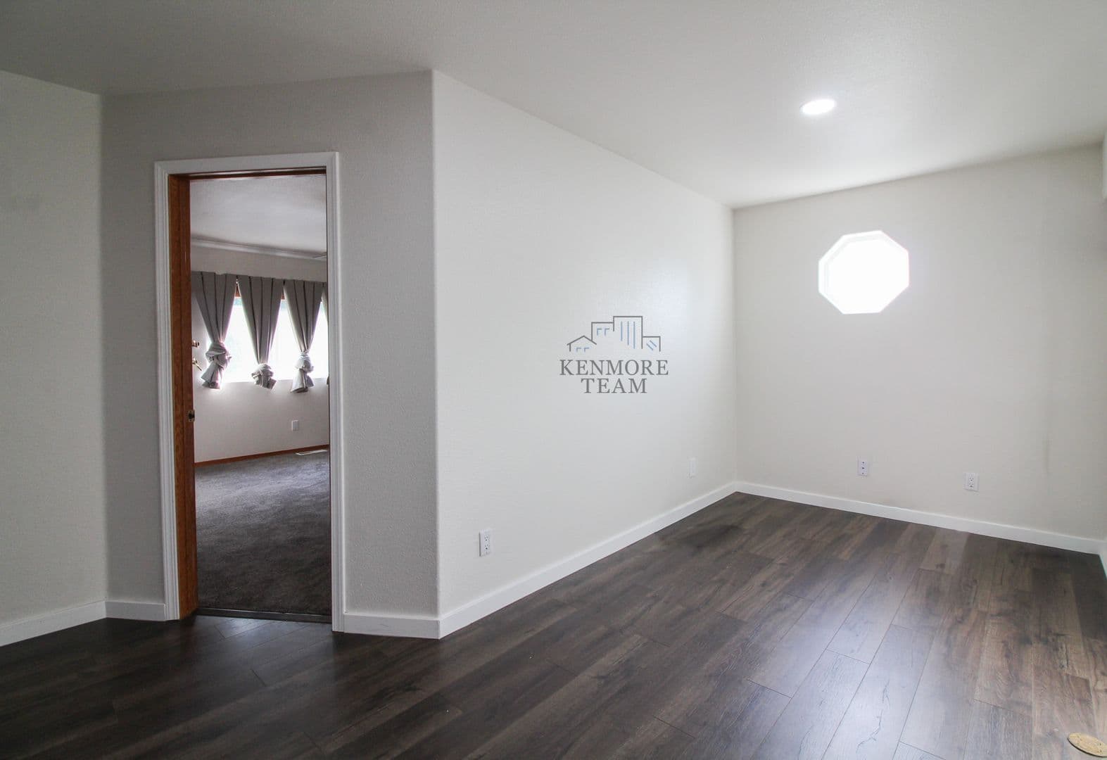 KENNEWICK House: 2503 W 37TH AVE