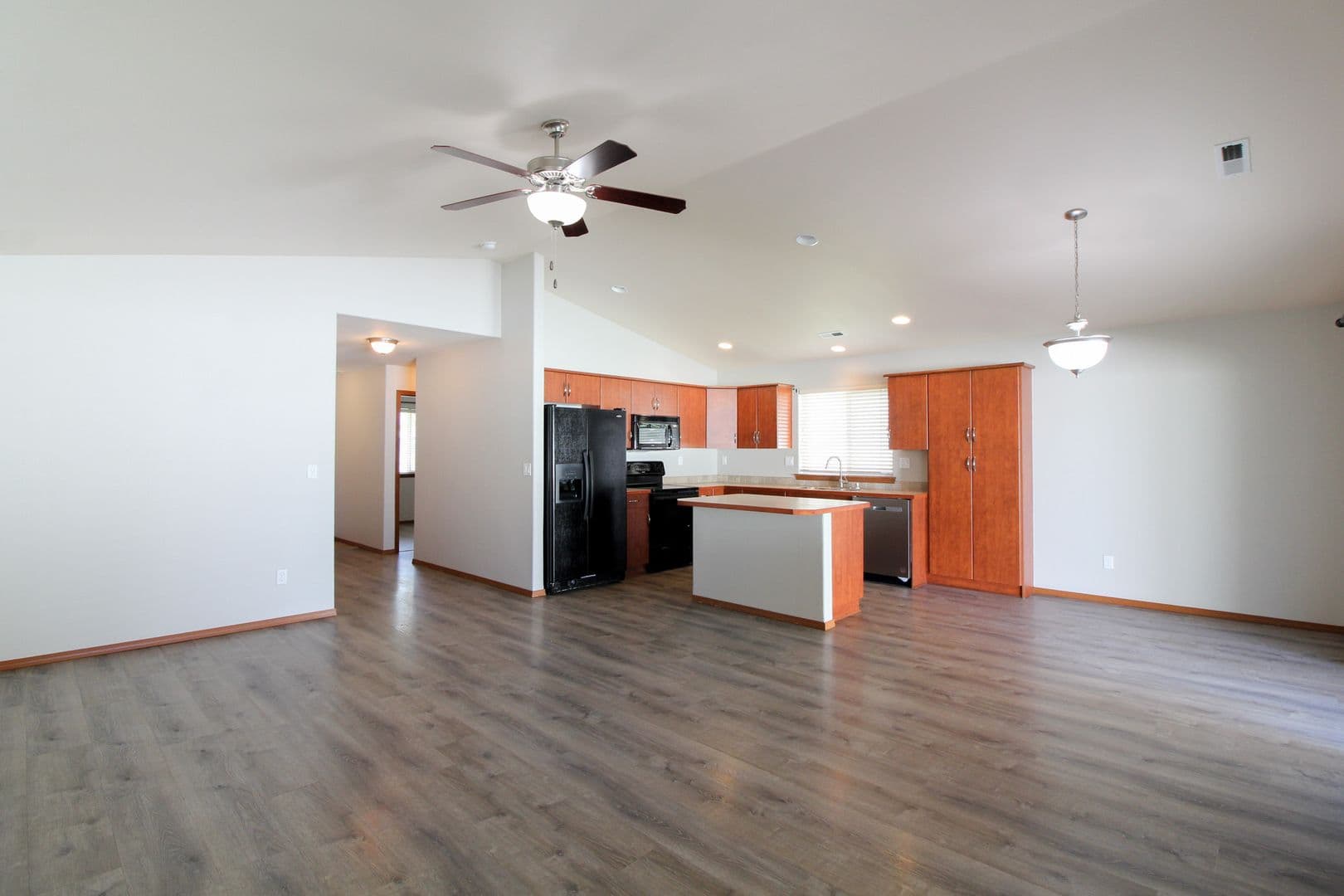 RICHLAND House: 1436 LARKSPUR DR