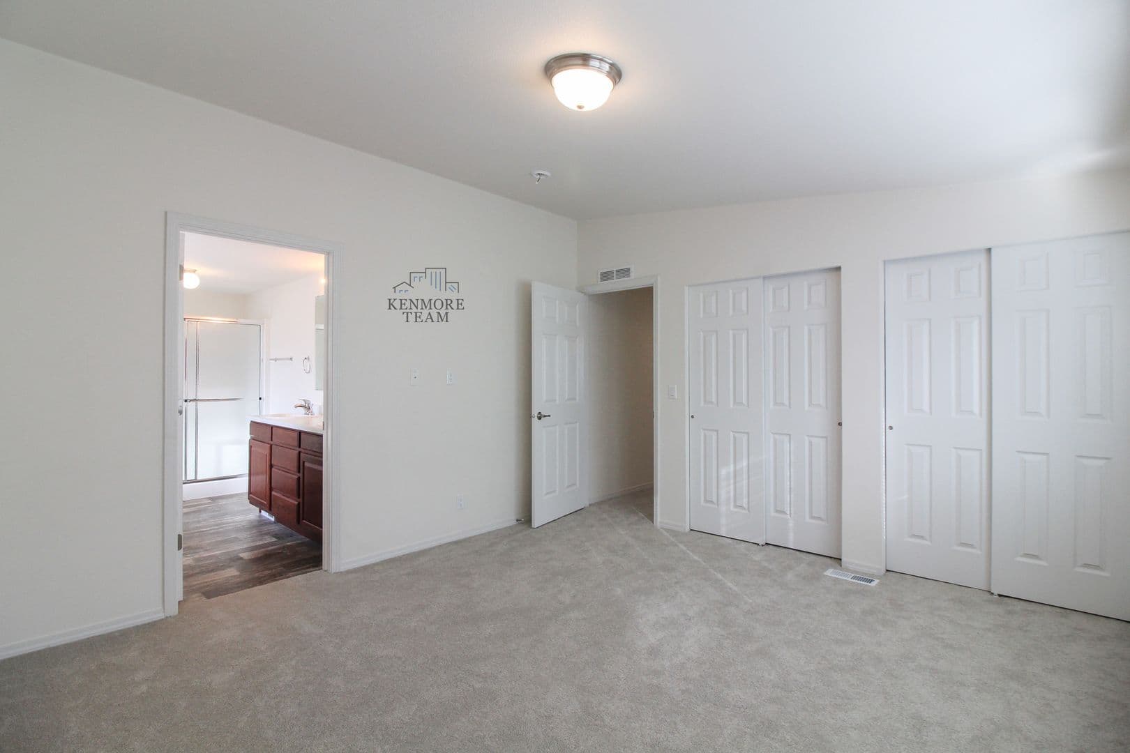KENNEWICK House: 1214 N MORAIN LP